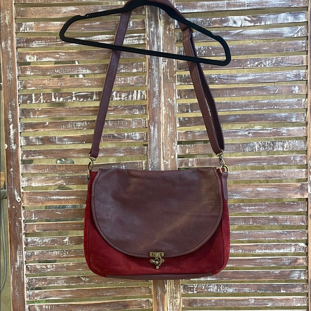 Elegant Burgundy ♥️ Leather Shoulder Bag.